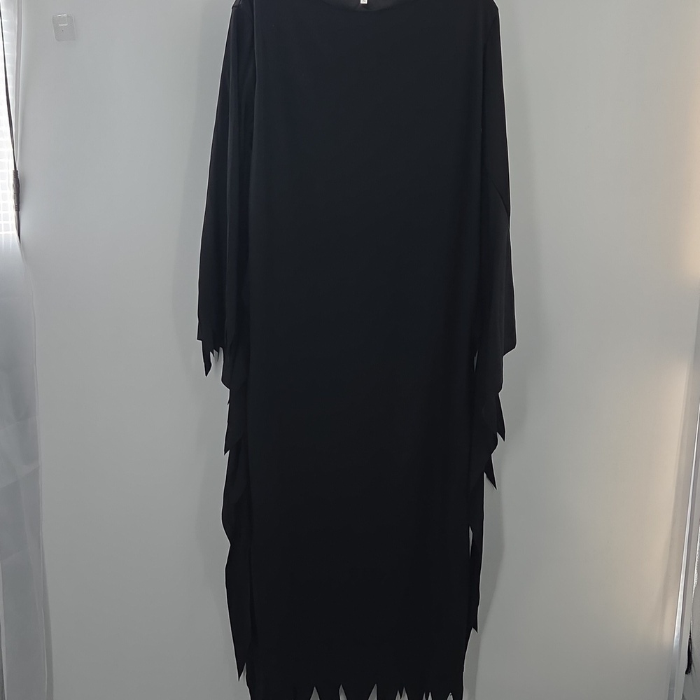 Scream Mask And Robe - Picture 3 of 16